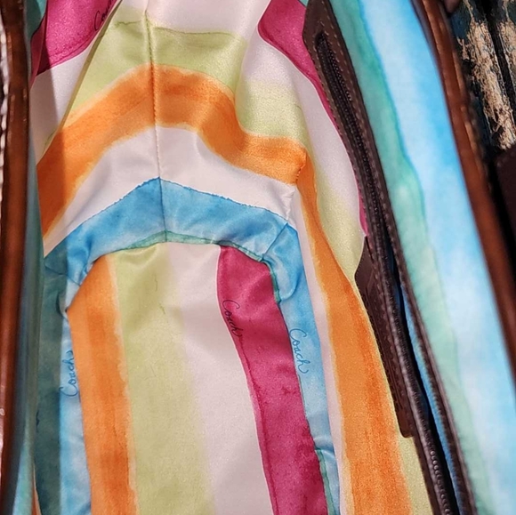 Coach 2008 brown, straw, turn lock basket with brass hardware - Picture 11 of 14